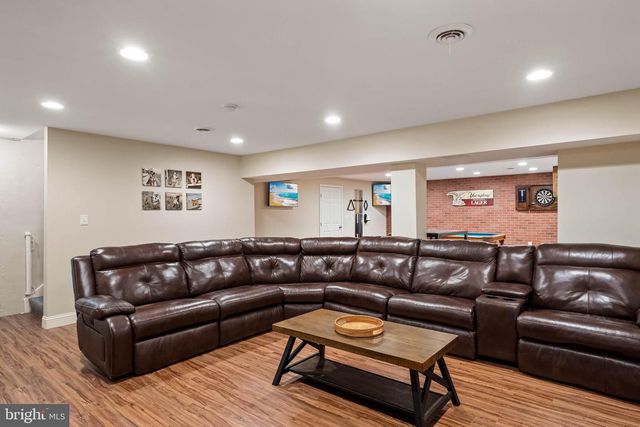 100 OYSTERMAN DR, Milton, DE 19968