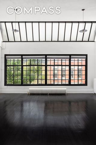 34 Perry Street, New York City, NY 10014