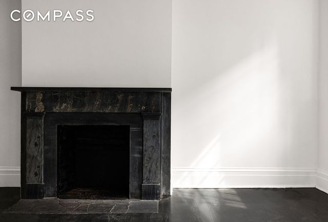 34 Perry Street, New York City, NY 10014