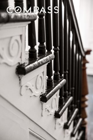 34 Perry Street, New York City, NY 10014