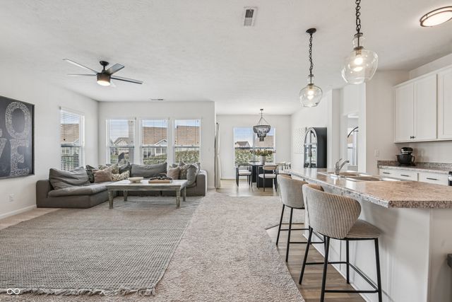 82 Hovden Drive, Cicero, IN 46034