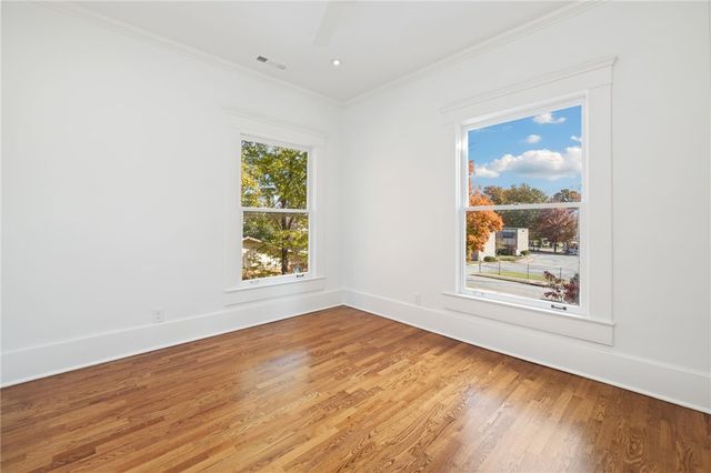 1101 N Woolsey Avenue, Fayetteville, AR 72703