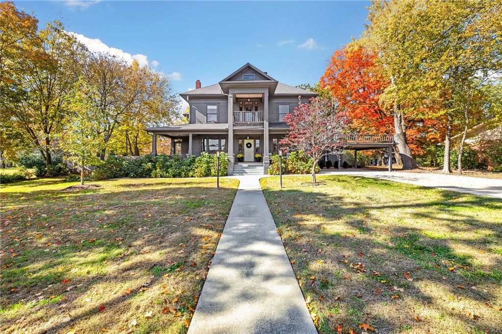 1101 N Woolsey Avenue, Fayetteville, AR 72703