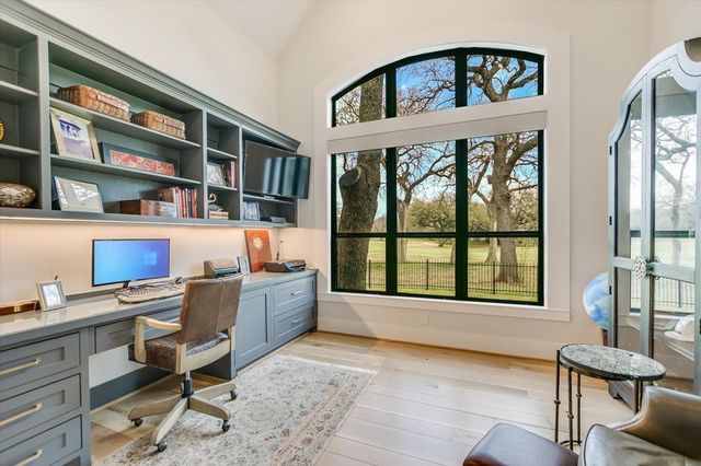 1005 Cats Eye, Horseshoe Bay, TX 78657