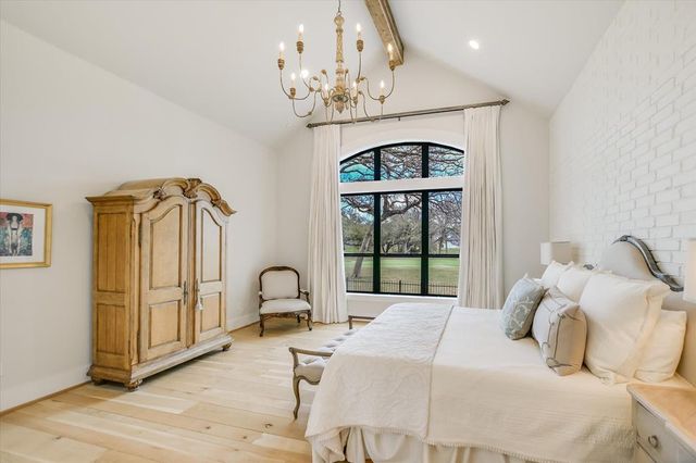 1005 Cats Eye, Horseshoe Bay, TX 78657