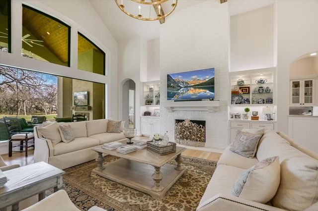 1005 Cats Eye, Horseshoe Bay, TX 78657