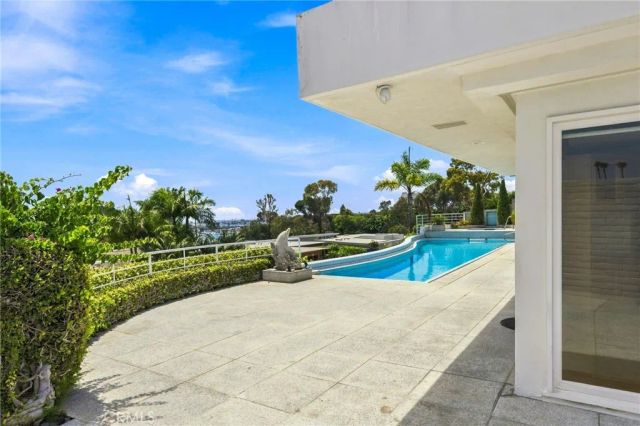 1026 Santiago Drive, Newport Beach, CA 92660