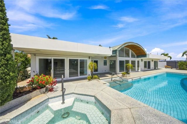 1026 Santiago Drive, Newport Beach, CA 92660