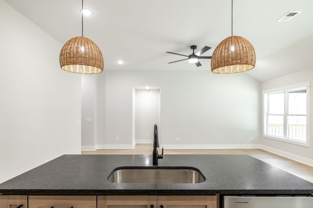 4113 Hereford Dr, Greenbrier, TN 37073