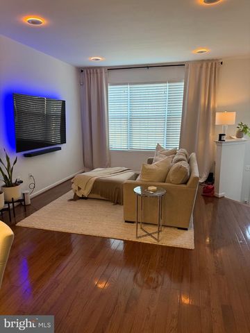 41627 EPPING GREEN SQ, Aldie, VA 20105