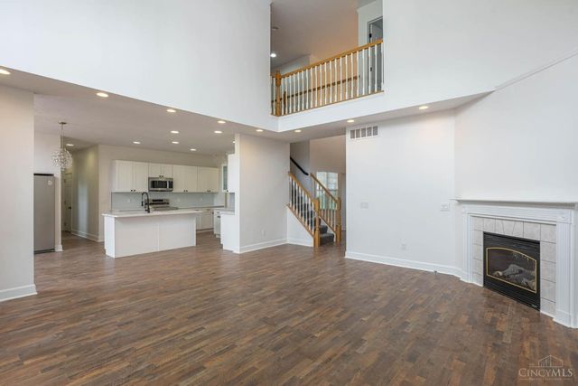 30 College Hill Terrace, Springboro, OH 45066