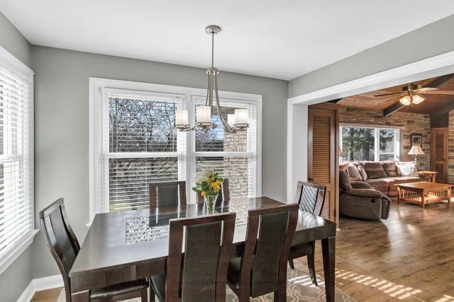 512 Bay Road, Mchenry, IL 60051