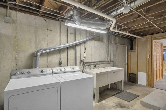 512 Bay Road, Mchenry, IL 60051