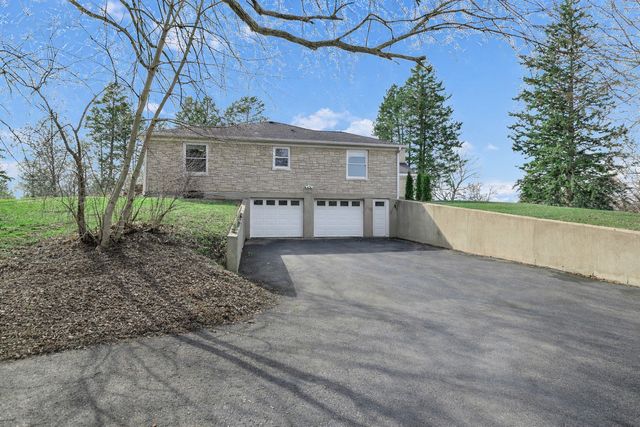 512 Bay Road, Mchenry, IL 60051