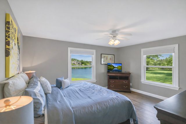 512 Bay Road, Mchenry, IL 60051