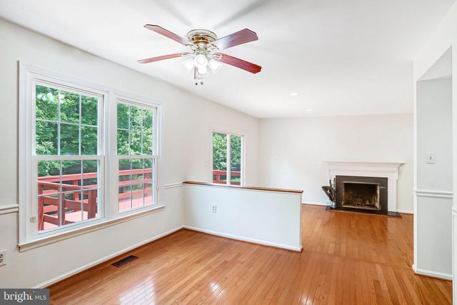 124 ENVIRONS RD, Sterling, VA 20165