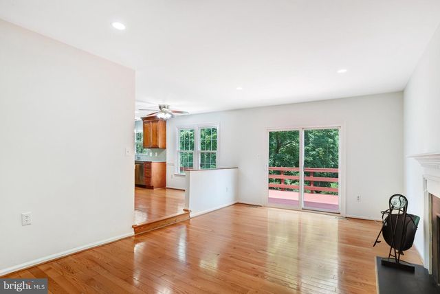 124 ENVIRONS RD, Sterling, VA 20165