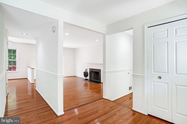 124 ENVIRONS RD, Sterling, VA 20165
