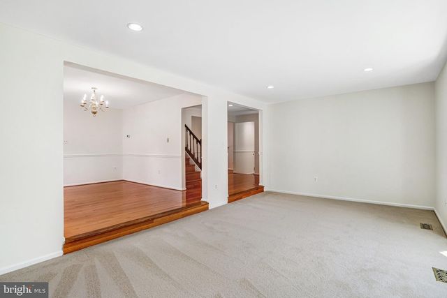 124 ENVIRONS RD, Sterling, VA 20165