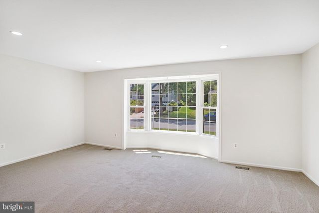 124 ENVIRONS RD, Sterling, VA 20165