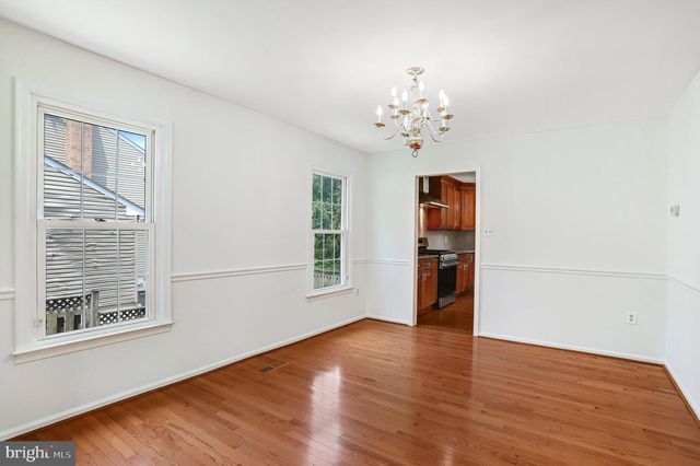 124 ENVIRONS RD, Sterling, VA 20165