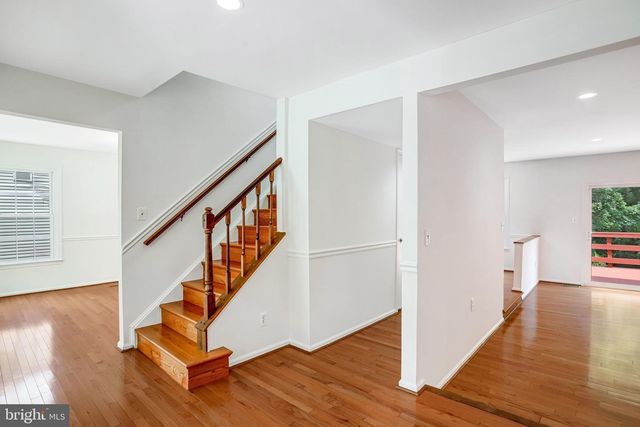 124 ENVIRONS RD, Sterling, VA 20165