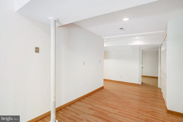 124 ENVIRONS RD, Sterling, VA 20165