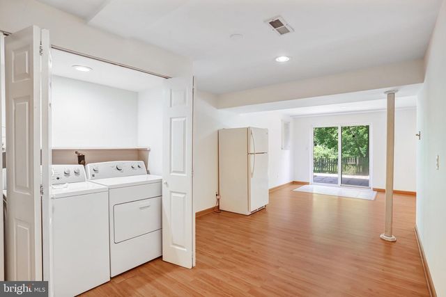 124 ENVIRONS RD, Sterling, VA 20165