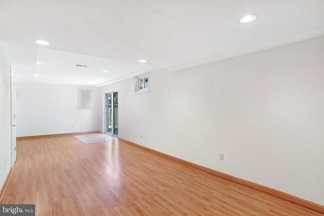 124 ENVIRONS RD, Sterling, VA 20165