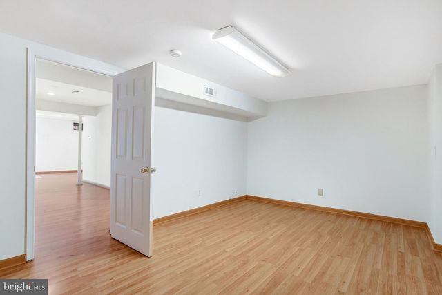 124 ENVIRONS RD, Sterling, VA 20165