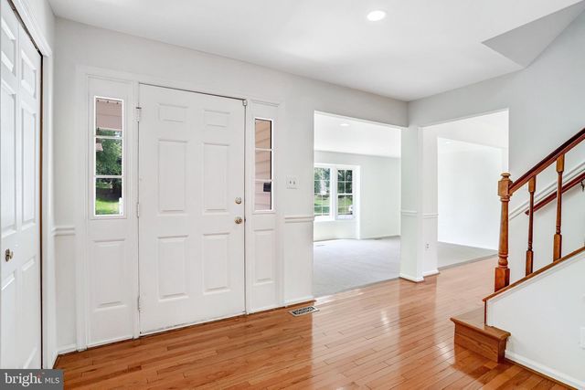 124 ENVIRONS RD, Sterling, VA 20165