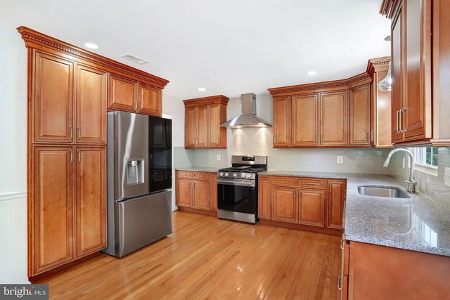 124 ENVIRONS RD, Sterling, VA 20165