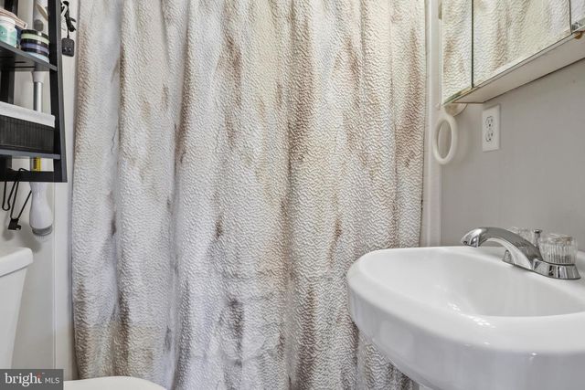 1484 CLAYOMA AVE, York, PA 17408