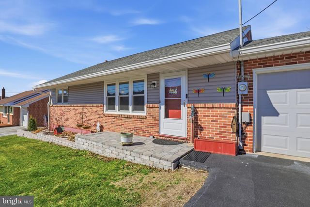 1484 CLAYOMA AVE, York, PA 17408