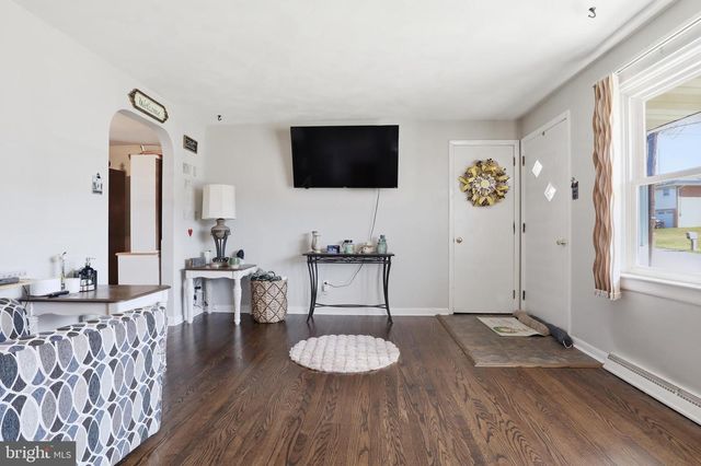 1484 CLAYOMA AVE, York, PA 17408