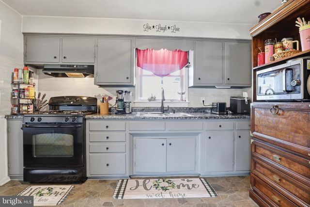 1484 CLAYOMA AVE, York, PA 17408