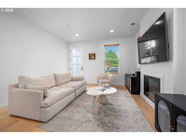 7816 Se 60TH Ave, Portland, OR 97206