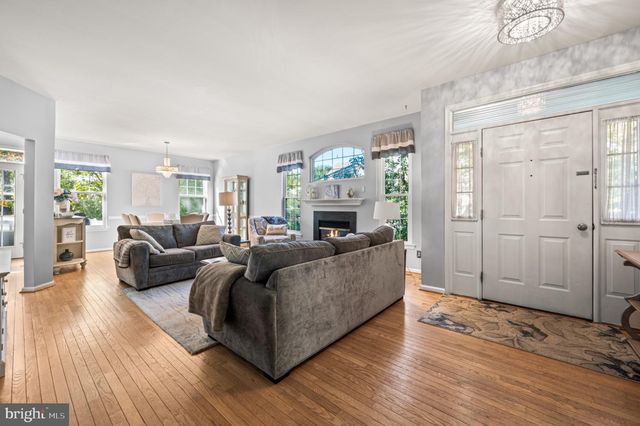 105 LONGWOOD CT, Malvern, PA 19355