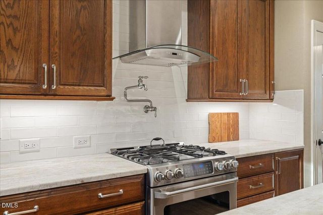 203 Perry Creek Drive, Chapel Hill, NC 27514