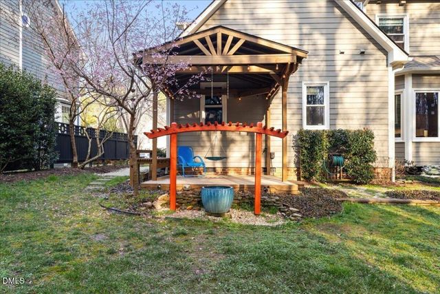 203 Perry Creek Drive, Chapel Hill, NC 27514