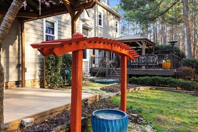 203 Perry Creek Drive, Chapel Hill, NC 27514