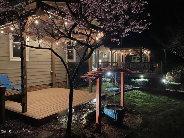 203 Perry Creek Drive, Chapel Hill, NC 27514