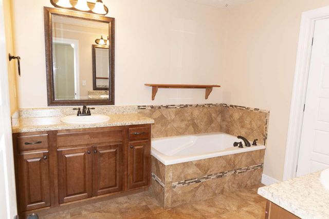 4537 Somerset Drive, Battlefield, MO 65619