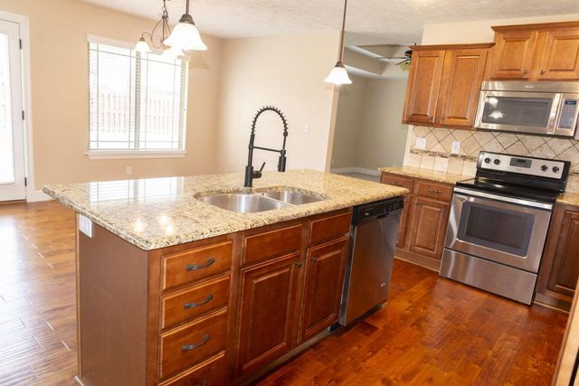 4537 Somerset Drive, Battlefield, MO 65619