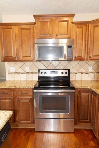 4537 Somerset Drive, Battlefield, MO 65619
