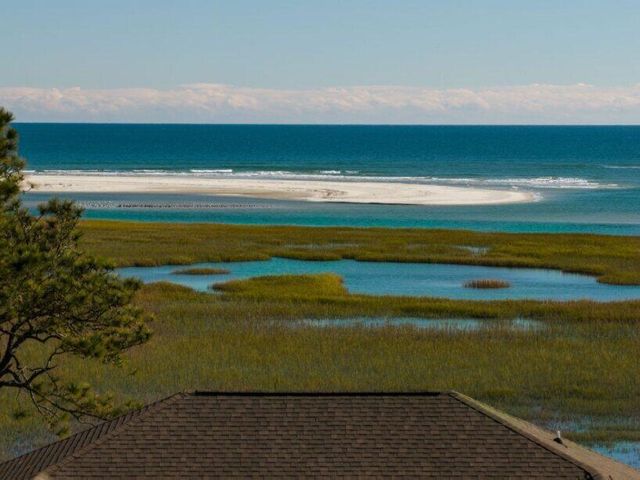 83 Grackle, Pawleys Island, SC 29585