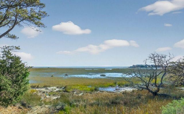 83 Grackle, Pawleys Island, SC 29585