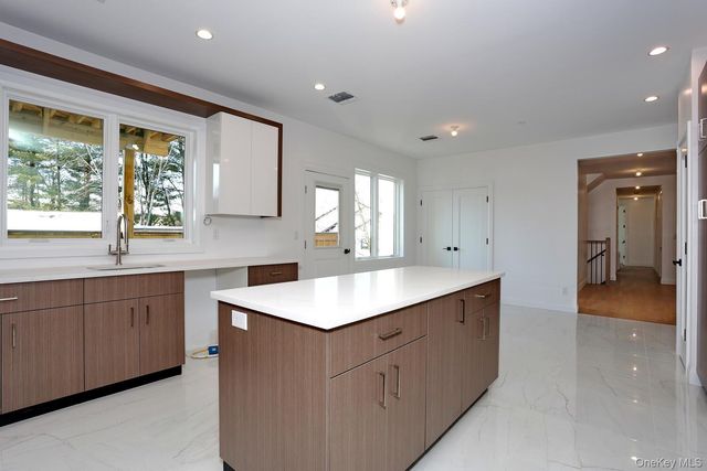 4 Howard Drive 213, Spring Valley, NY 10977