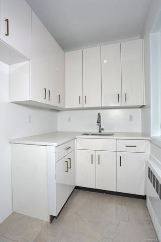 4 Howard Drive 213, Spring Valley, NY 10977