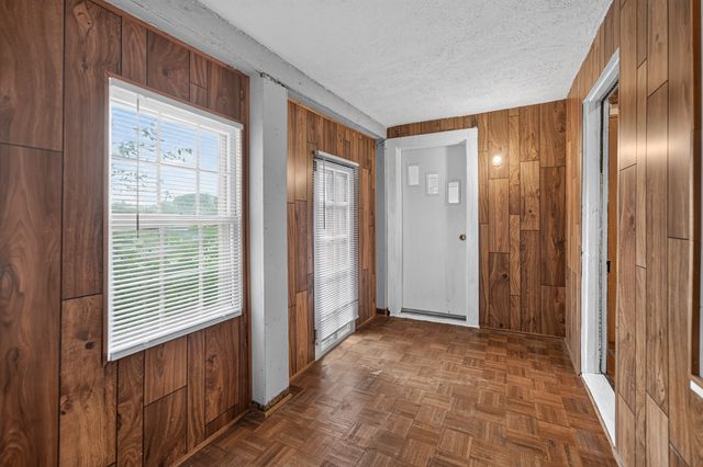 30W722 Smith Road, Wayne, IL 60184